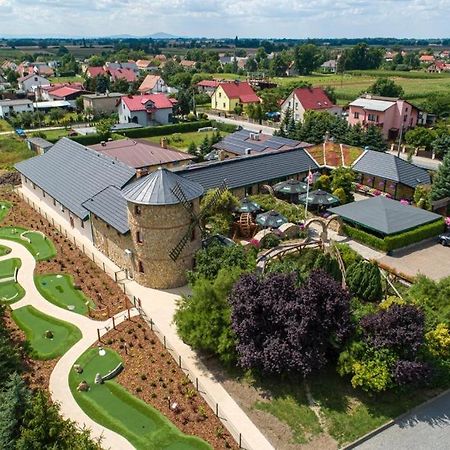 Karczma Michelle Hotel Jankowice  Exterior foto